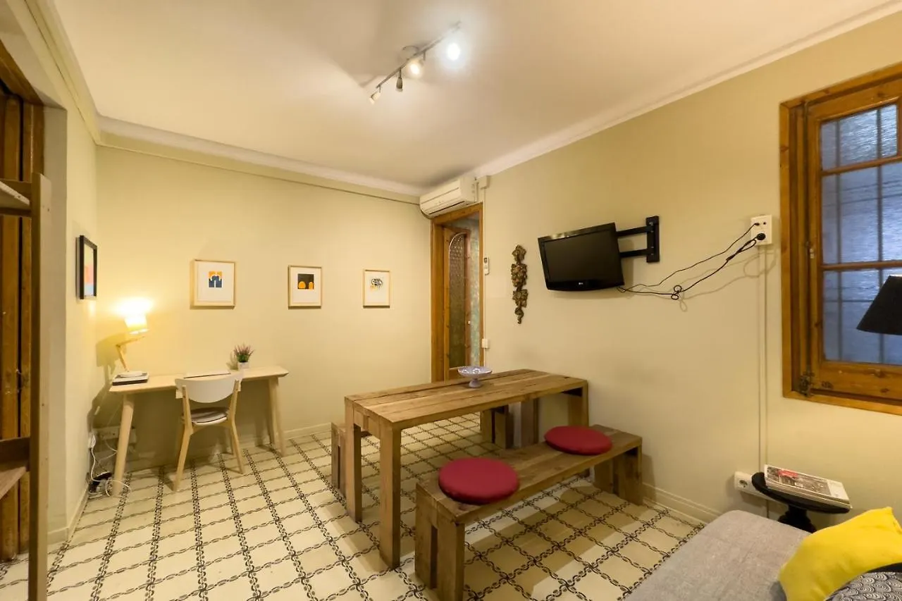 Aparteasy - Gracia Apartments Барселона