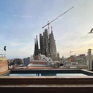enjoybcn-gaudi-apartments.topbarcelonahotels.com/